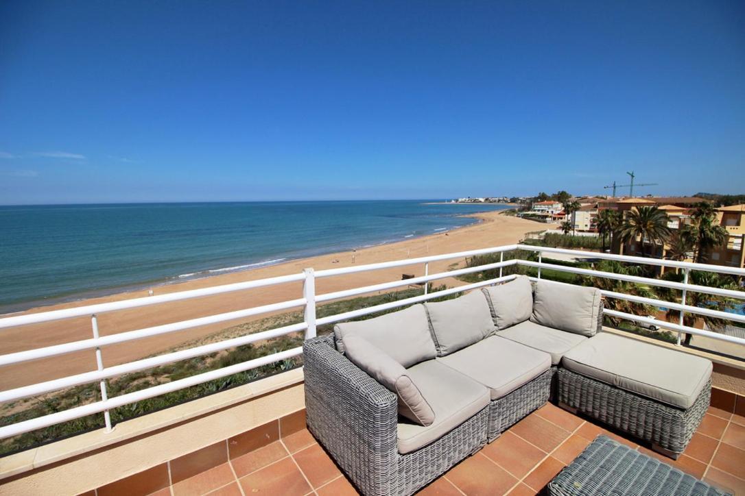 Atico Frontal Al Mar Con Piscina Privada By Homeprive Dénia Eksteriør billede