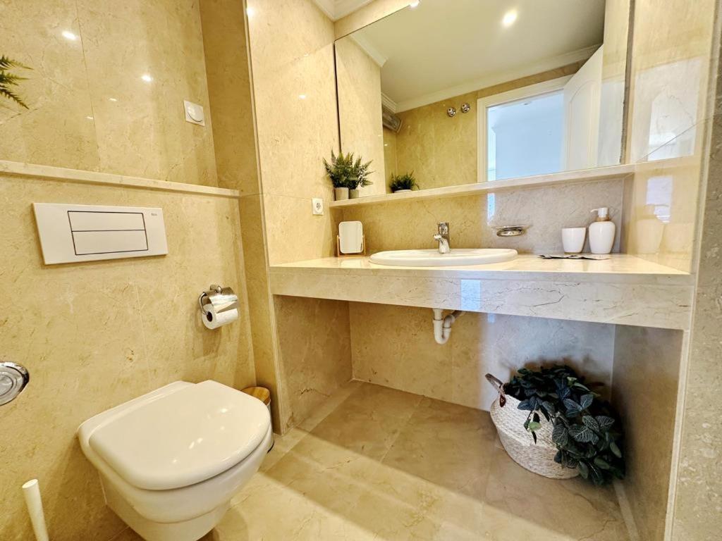 Atico Frontal Al Mar Con Piscina Privada By Homeprive Dénia Eksteriør billede